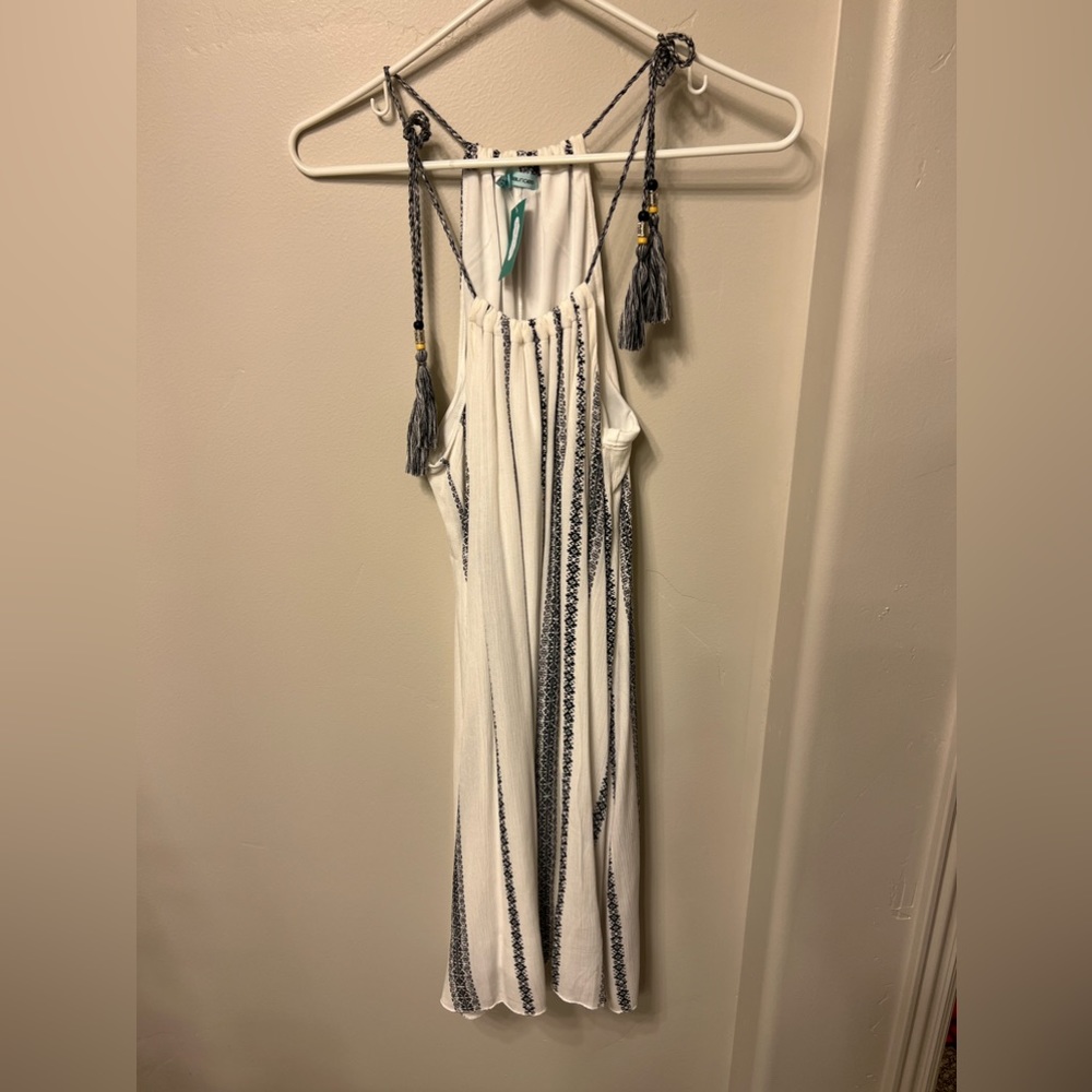 Never worn, still has tags